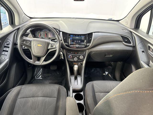 Photo of 2019 Summit White Chevrolet Trax