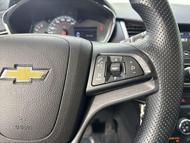 Photo of 2019 Summit White Chevrolet Trax