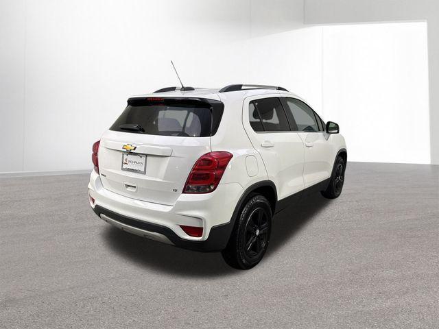 Photo of 2019 Summit White Chevrolet Trax