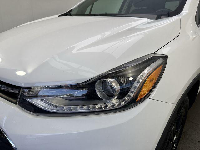 Photo of 2019 Summit White Chevrolet Trax