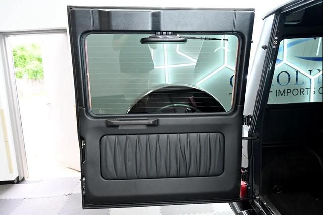 Photo of 2015 Magnetite Black Mercedes-Benz G-Class