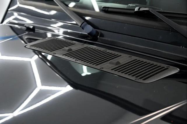 Photo of 2015 Magnetite Black Mercedes-Benz G-Class
