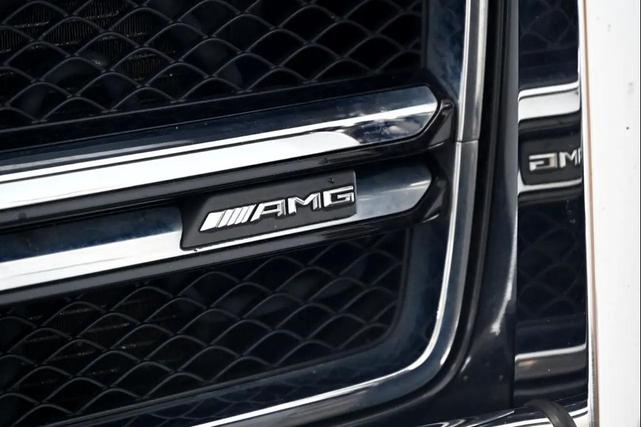 Photo of 2015 Magnetite Black Mercedes-Benz G-Class