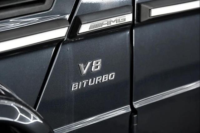 Photo of 2015 Magnetite Black Mercedes-Benz G-Class