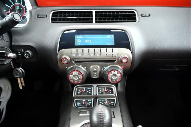 Photo of 2011 Black Chevrolet Camaro