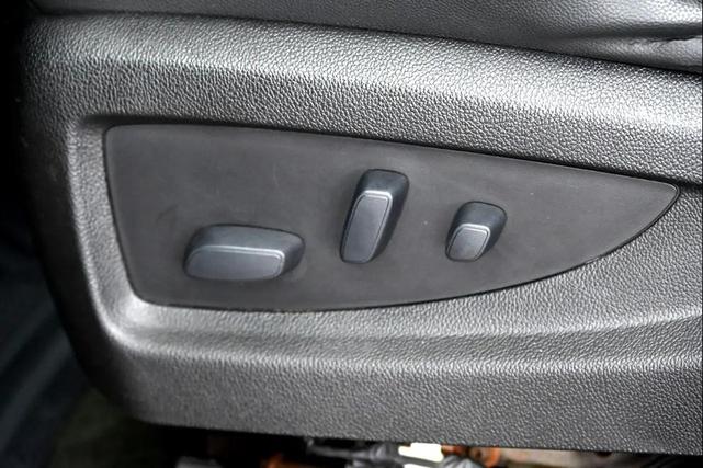 Photo of 2017 Black Chevrolet Silverado 1500