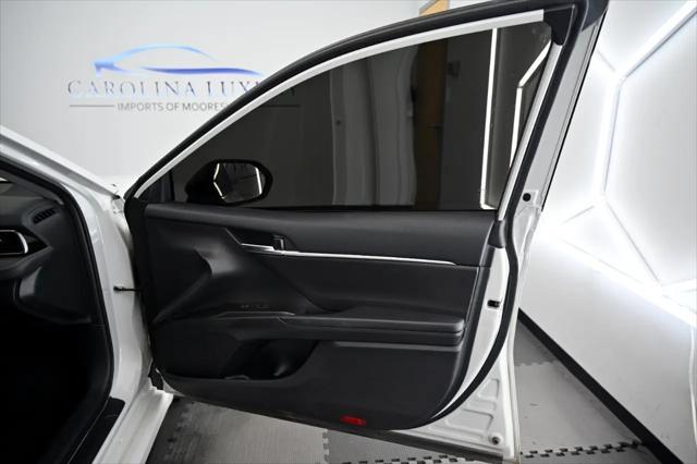 Photo of 2023 Ice Edge White Toyota Camry