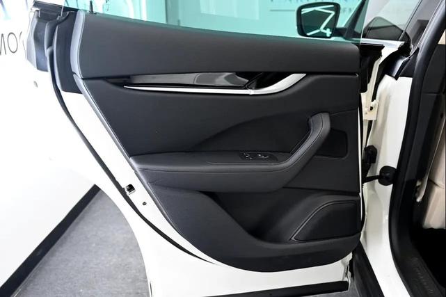 Photo of 2021 Bianco Maserati Levante
