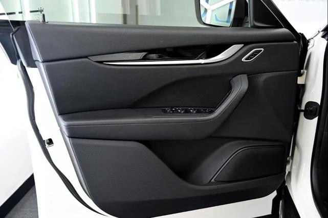 Photo of 2021 Bianco Maserati Levante