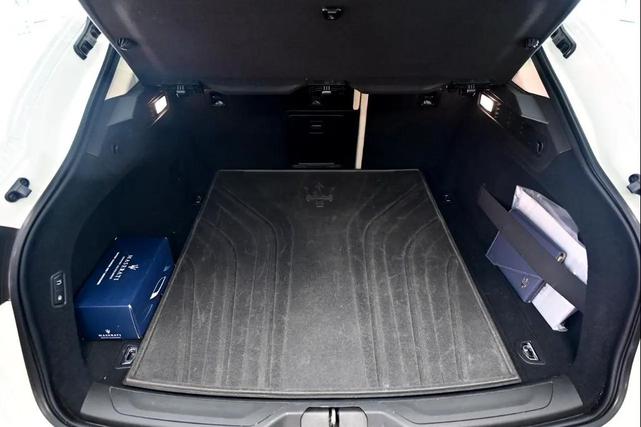 Photo of 2021 Bianco Maserati Levante
