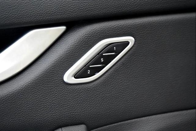 Photo of 2021 Bianco Maserati Levante