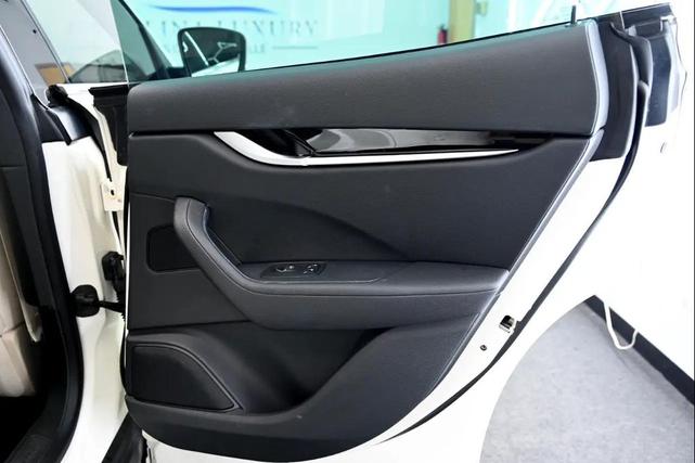 Photo of 2021 Bianco Maserati Levante