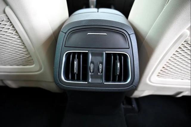 Photo of 2021 Bianco Maserati Levante