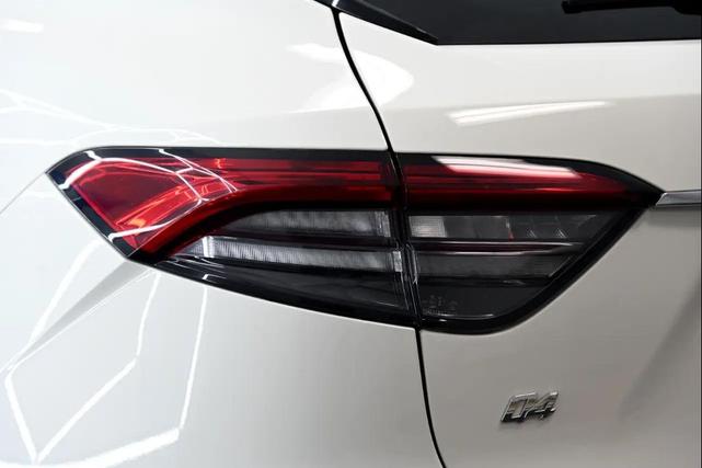 Photo of 2021 Bianco Maserati Levante
