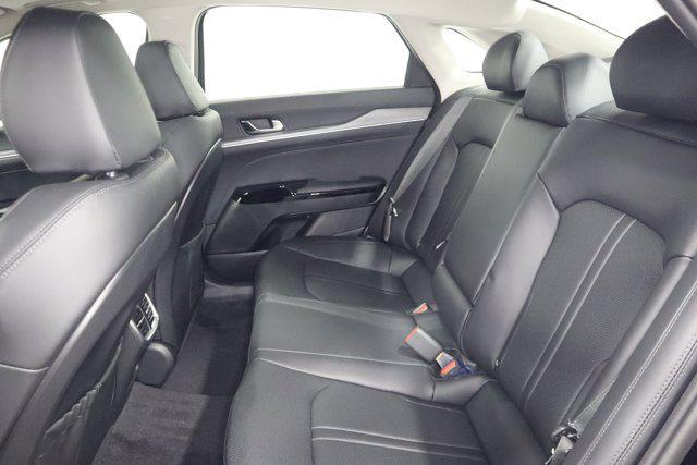 Photo of 2025 AURORA BLACK Kia K5