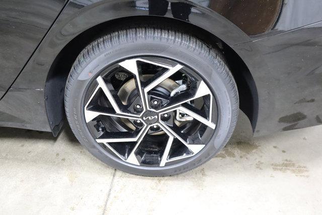 Photo of 2025 AURORA BLACK Kia K5