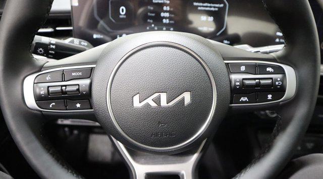 Photo of 2025 AURORA BLACK Kia K5