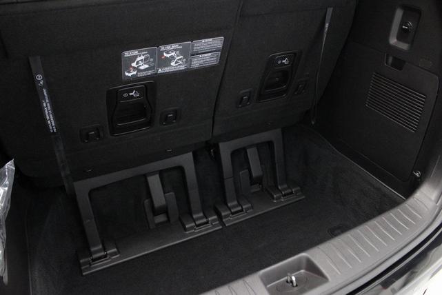 Photo of 2023 Aurora Black Pearl Kia Carnival