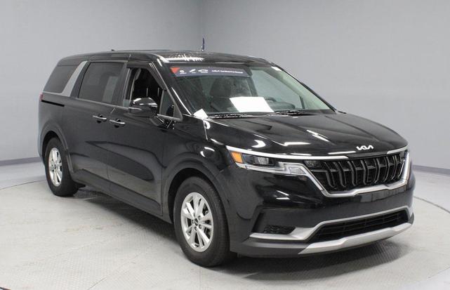 Photo of 2023 Aurora Black Pearl Kia Carnival