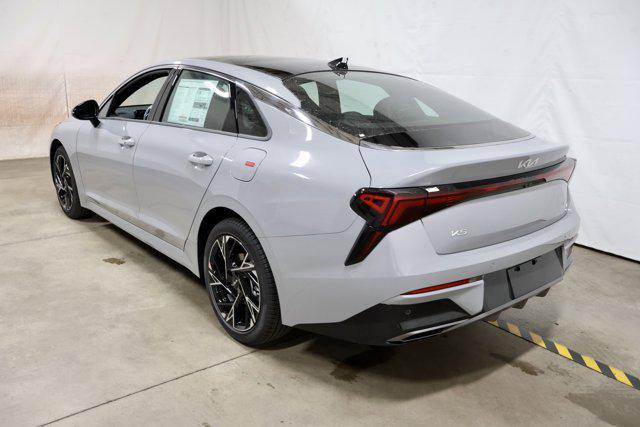 Photo of 2025 Wolf Gray Kia K5