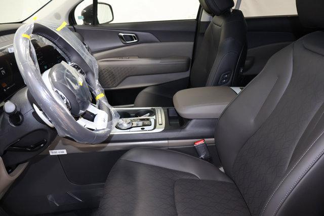 Photo of 2026 Aurora Black Pearl Kia Carnival Hybrid
