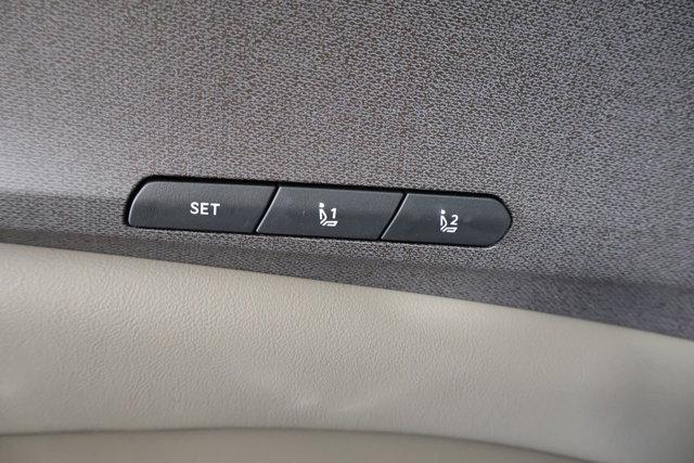 Photo of 2026 Aurora Black Pearl Kia Carnival Hybrid