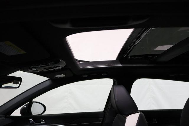 Photo of 2026 Aurora Black Pearl Kia K5