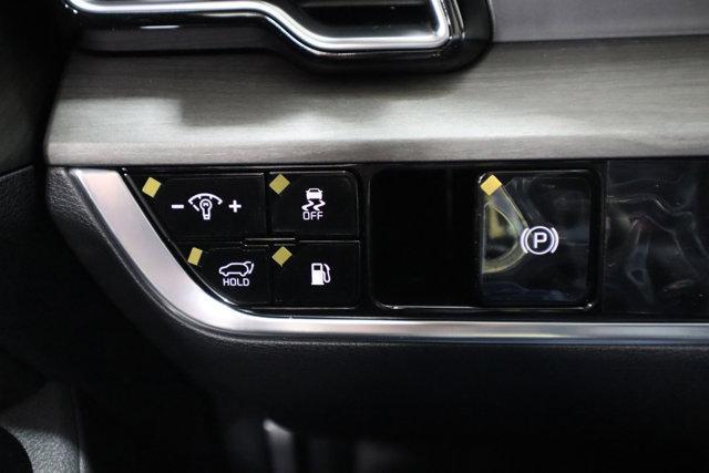 Photo of 2025 Snow White Pearl Kia Sportage