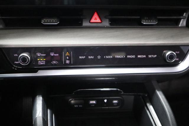 Photo of 2025 Snow White Pearl Kia Sportage
