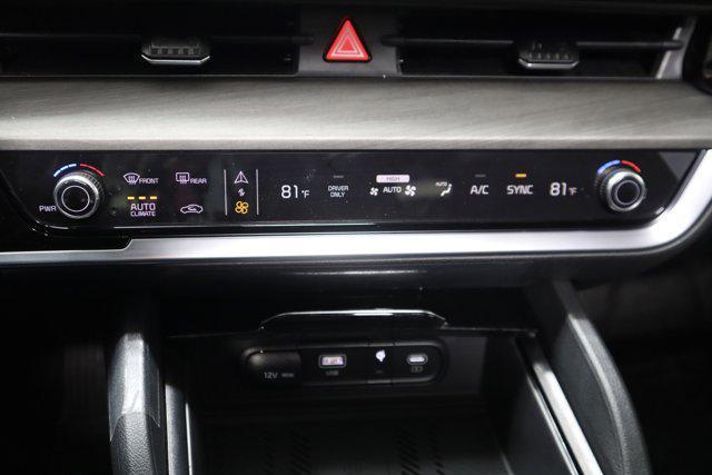 Photo of 2025 Snow White Pearl Kia Sportage