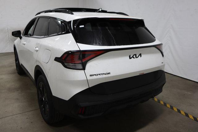 Photo of 2025 Snow White Pearl Kia Sportage