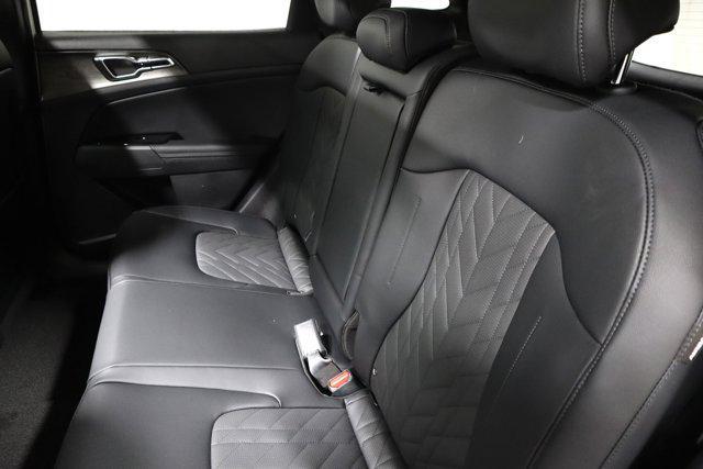 Photo of 2025 Snow White Pearl Kia Sportage