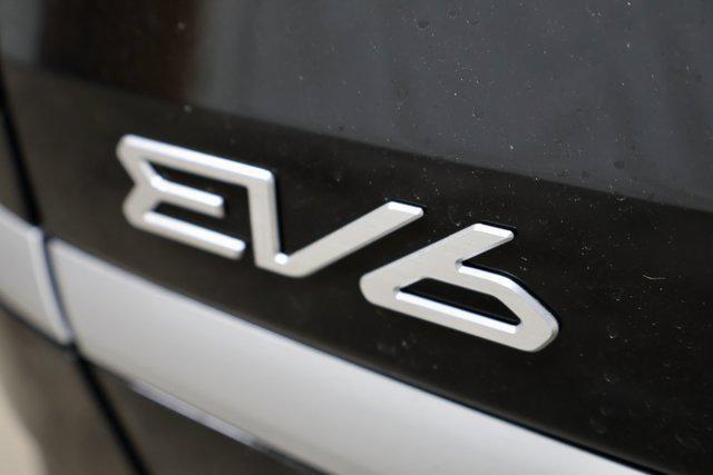 Photo of 2025 Ebony Black Kia EV6