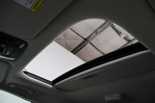Photo of 2026 Ivory Silver Kia Carnival Hybrid