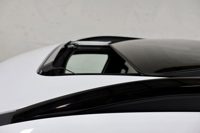 Photo of 2025 GLACIAL WHITE Kia Telluride