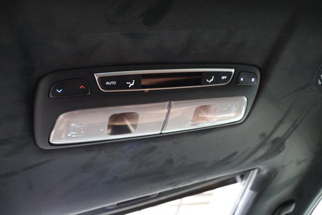 Photo of 2025 GLACIAL WHITE Kia Telluride