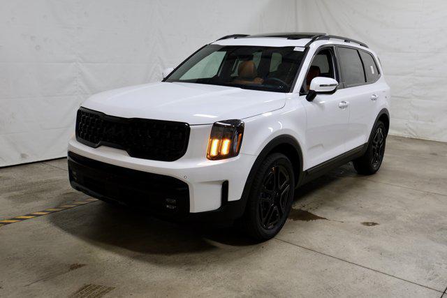 Photo of 2025 GLACIAL WHITE Kia Telluride