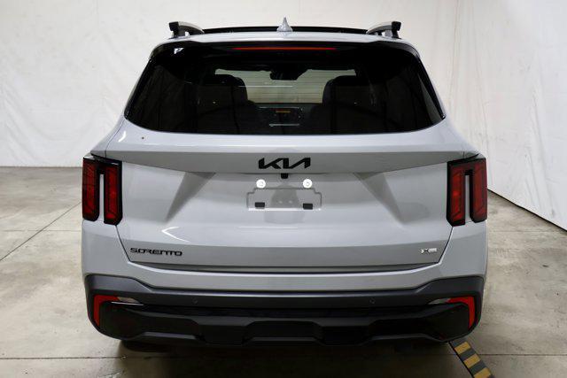 Photo of 2026 Wolf Gray Kia Sorento