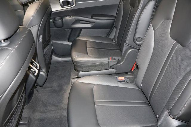 Photo of 2026 Wolf Gray Kia Sorento