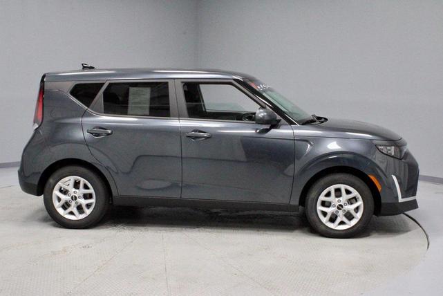Photo of 2024 Gravity Gray Kia Soul