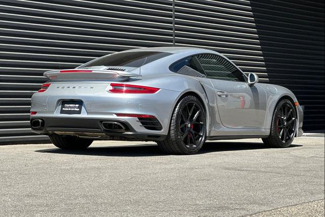 Photo of 2017 GT Silver Metallic Porsche 911