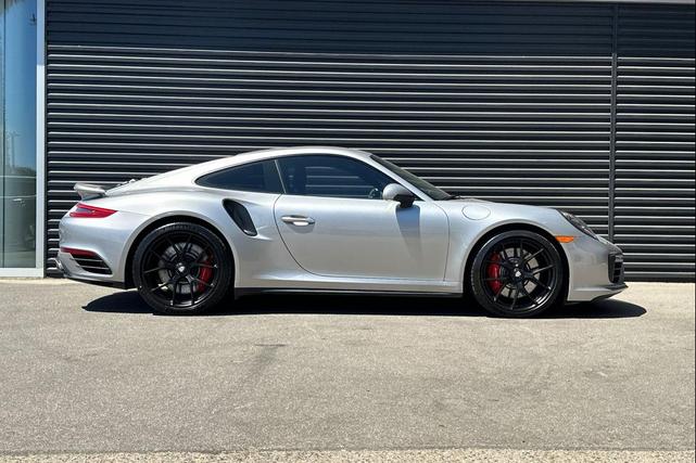 Photo of 2017 GT Silver Metallic Porsche 911