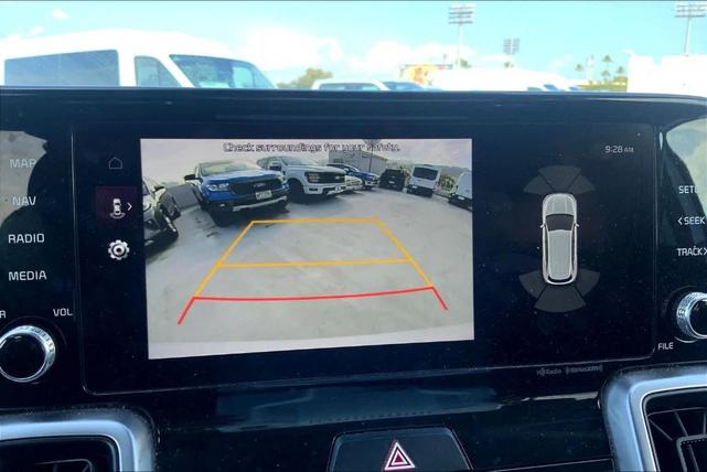 Photo of 2023 Silky Silver Kia Sorento Hybrid