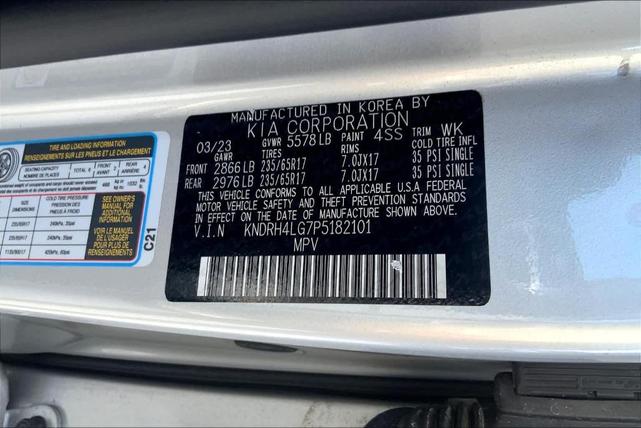 Photo of 2023 Silky Silver Kia Sorento Hybrid