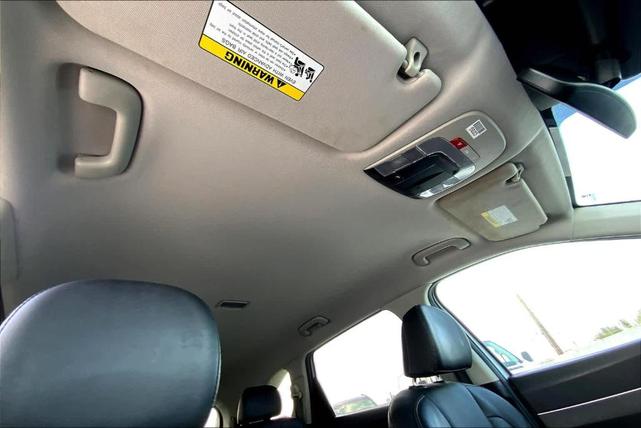 Photo of 2023 Silky Silver Kia Sorento Hybrid