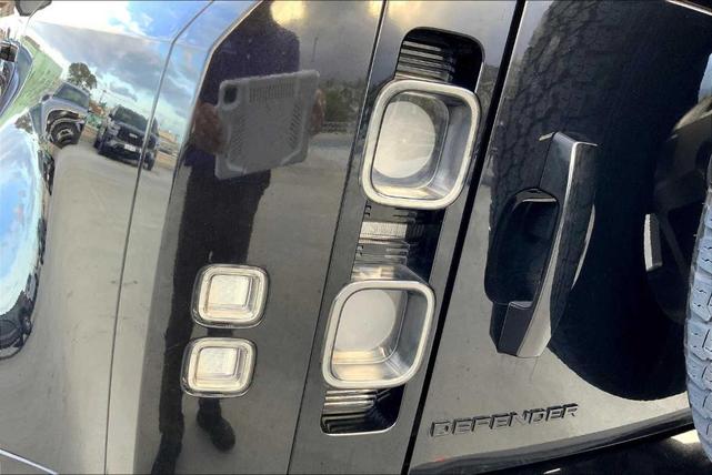 Photo of 2023 Santorini Black Land Rover Defender