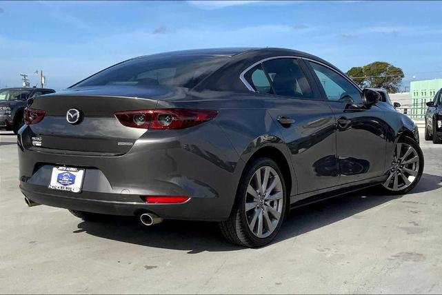 Photo of 2019 Machine Gray Metallic Mazda Mazda3