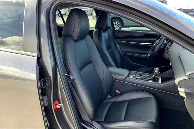 Photo of 2019 Machine Gray Metallic Mazda Mazda3