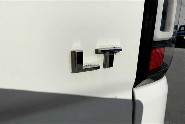 Photo of 2019 Summit White Chevrolet Silverado 1500