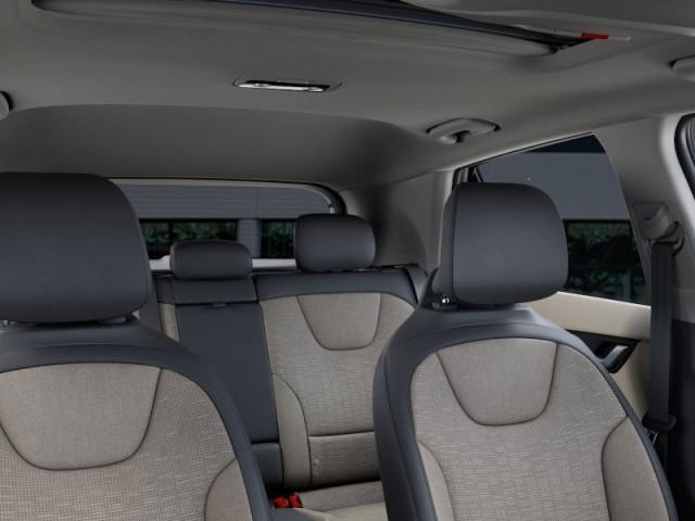 Photo of 2025 White Kia Niro EV